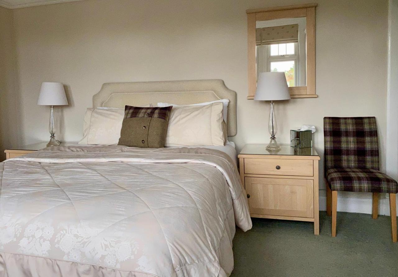 Standard Zimmer mit Kingsize-Bett